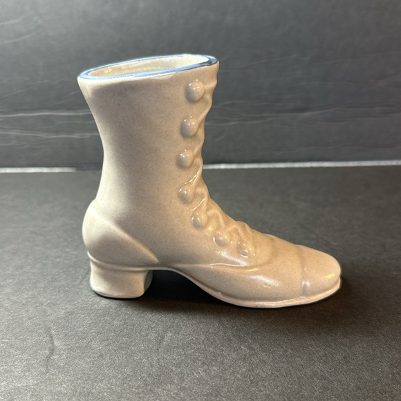 Pfaltzgraff Vintage Small Boot Figurine Vase - Picture 3 of 8